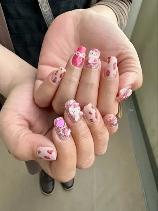 ネイル 新山 聖のネイルデザイン