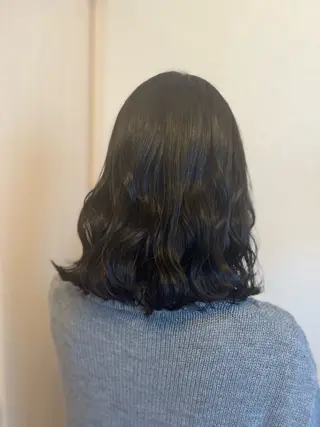ミディアム カラー saaya💙 ブリーチなしカラーのヘアスタイル