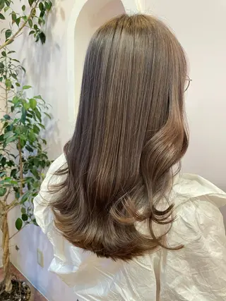 ロング カラー 🌸HONOKA🌸 【グレージュ】のヘアスタイル