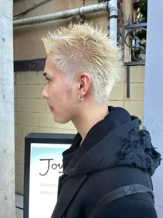 ショート カラー メンズ 増井 歩夢のヘアスタイル