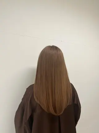 ロング 切りっぱなしボブ/ 艶カラー/綾莉のヘアスタイル