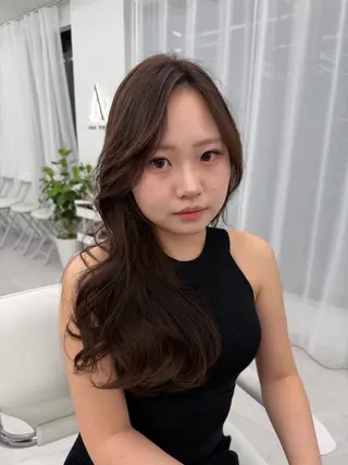 ロング カラー 顔まわりの神様✨ 透明感カラー藤嶋秀幸のヘアスタイル