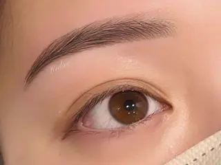 アイブロウ Ridive Minamiのマツエク・マツパデザイン