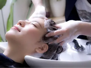 セミロング カラー ✨前田 優・2拠点✨ ✨恵比寿・札幌店✨のヘアスタイル