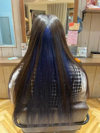 カラー バヤラー バイガルマーのヘアスタイル