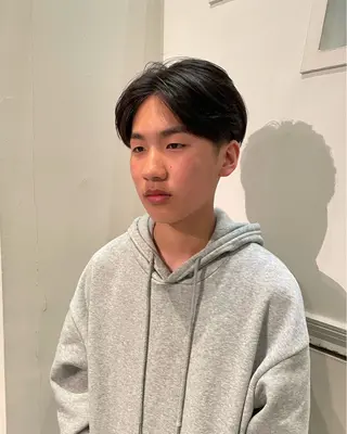 メンズ 向坂 亜美のヘアスタイル