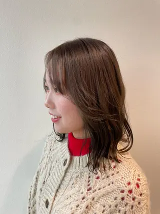 ミディアム SARA古賀店 かすみ🐬🩵のヘアスタイル