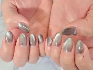 ネイル WHITELY みどりのネイルデザイン