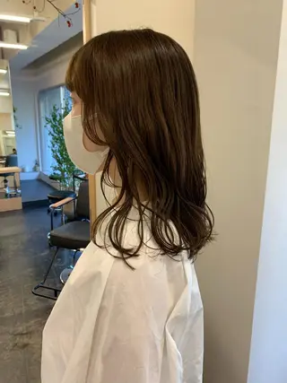 ミディアム カラー yupi🐈⬛ レイヤー/パーマのヘアスタイル