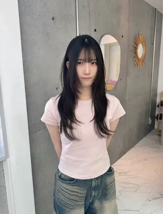 セミロング kusa daのヘアスタイル