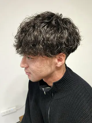 ショート パーマ メンズ 原口 颯太のヘアスタイル