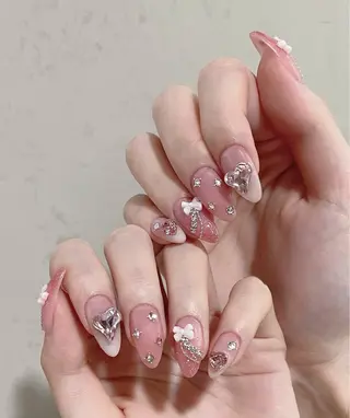 ネイル Lyna 池袋のネイルデザイン