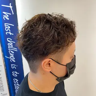 ショート パーマ メンズ 橋本 琉磨のヘアスタイル