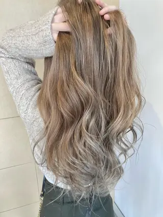 ロング タカツド ユウキのヘアスタイル