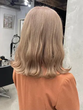 ミディアム カラー Rico / bob/グレージュのヘアスタイル