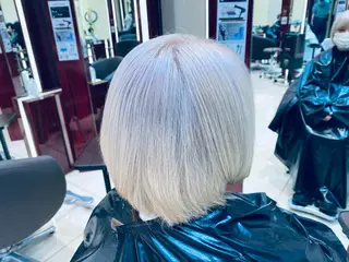 ミディアム ili 梅田のヘアスタイル