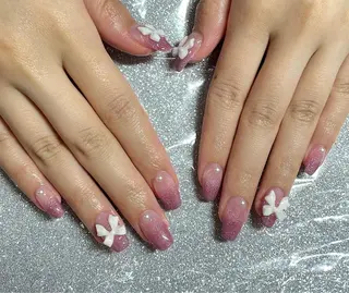 ネイル VIERU 🌈🎀💖のネイルデザイン