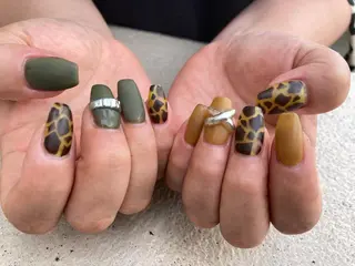 ミディアム ネイル ✴︎ Delightのネイルデザイン