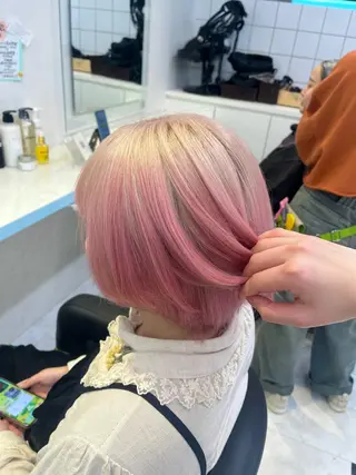 ショート カラー ブリーチカラー 🩵MIZUKIのヘアスタイル