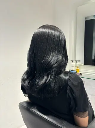 セミロング カラー 表参道♡暗髪♡ 艶カラー♡アユミのヘアスタイル