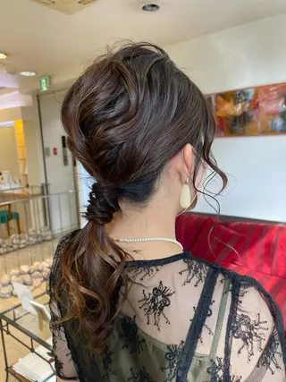 ロング ヘアアレンジ 鶴﨑 美優亜のヘアスタイル