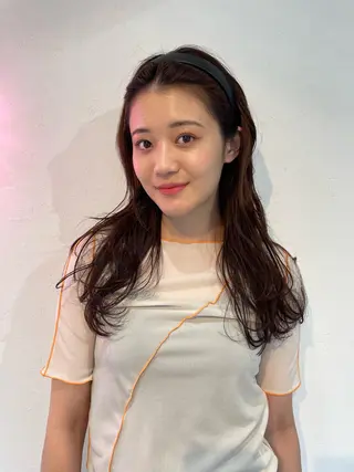 セミロング カラー パーマ hazuki 🌝のヘアスタイル