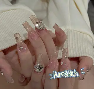 ネイル Pure&Rich Nailのネイルデザイン