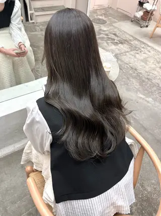 ロング カラー 透明感，髪質改善の プロ☝🏻前田俊樹✨のヘアスタイル