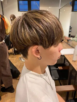 カラー メンズ 村下 美尋のヘアスタイル