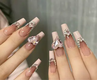 ネイル D-BEAUTY Nailsalonのネイルデザイン