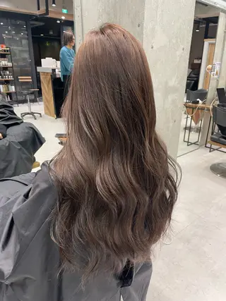 ロング 🫧ハイライトカラー 🫧 𝓜𝓘𝓤のヘアスタイル