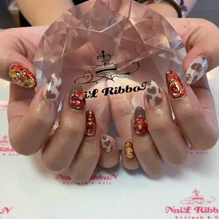 ネイル ネイルリボン 受付スタッフのネイルデザイン