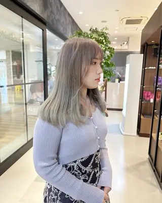 セミロング NAKAHARA TSUKUSHIのヘアスタイル