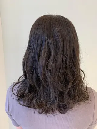 カラー 内野 由紀のヘアスタイル