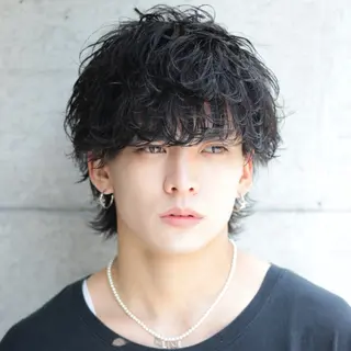 ミディアム パーマ ヘアアレンジ メンズ 🔥ニュアンス フェザー小林海斗🔥のヘアスタイル
