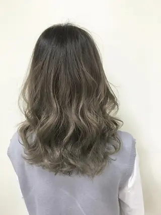 ミディアム カラー Beach 代表 KENTAのヘアスタイル