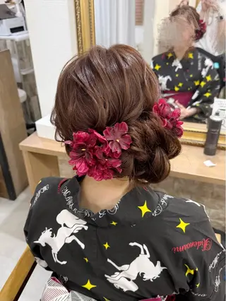 ヘアアレンジ セットサロンCURE 🩵あんみのマツエク・マツパデザイン