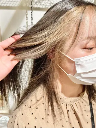 カラー 🎀ボブ+ハイトーン シュカ👶🏻のヘアスタイル