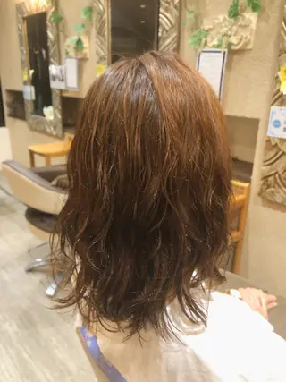 ミディアム カラー パーマ 森田 真由のヘアスタイル