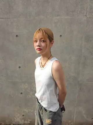 カラー セミロング OMA　 カタギシのヘアスタイル