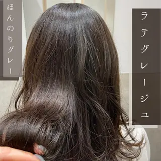 ロング カラー しみず さきのヘアスタイル