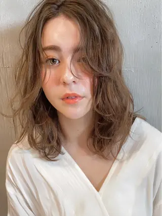 ミディアム 圧倒的な質感🧡 髪質改善/丸山晴菜のヘアスタイル