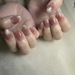 ネイル 里見 麗のネイルデザイン