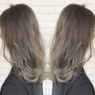 セミロング カラー 小島 侑衣のヘアスタイル