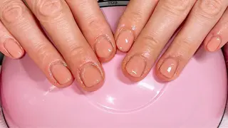 ネイル VIERU 🌈🎀💖のネイルデザイン