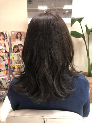 ミディアム 阿部 美咲のヘアスタイル