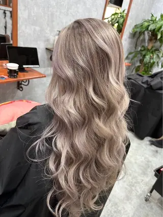 ロング カラー シールドヘアー/那覇 /縮毛矯正/ブリーチのヘアスタイル