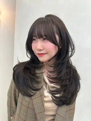 ロング カラー 韓国風レイヤーカラー ライムのヘアスタイル