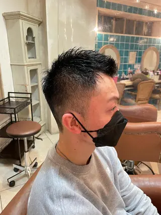 メンズ ショートカットなら 前平友慈のヘアスタイル