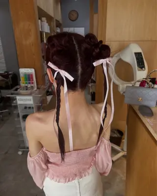 ミディアム miloc MOMOKAのヘアスタイル